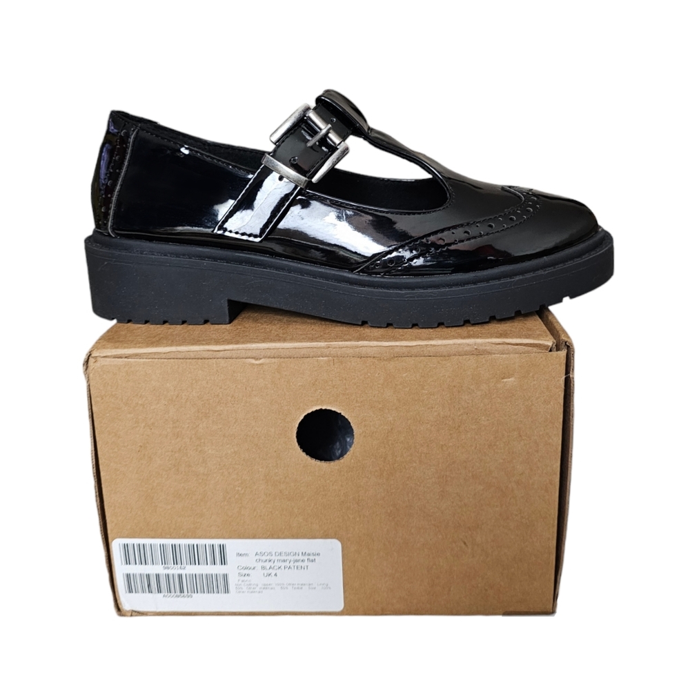 ASOS DESIGN Wide Fit Maisie chunky mary-jane flat shoes in black Size 4